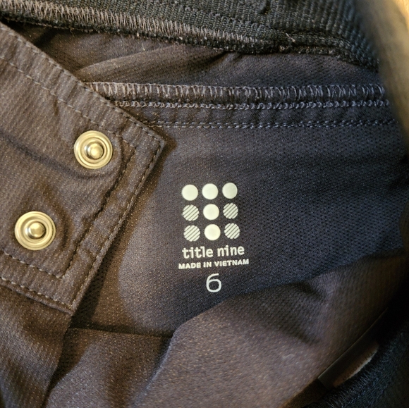 Title Nine Clamber Hiking Shorts Outdoors Camping Travel Black Women's size 6 - Picture 4 of 5